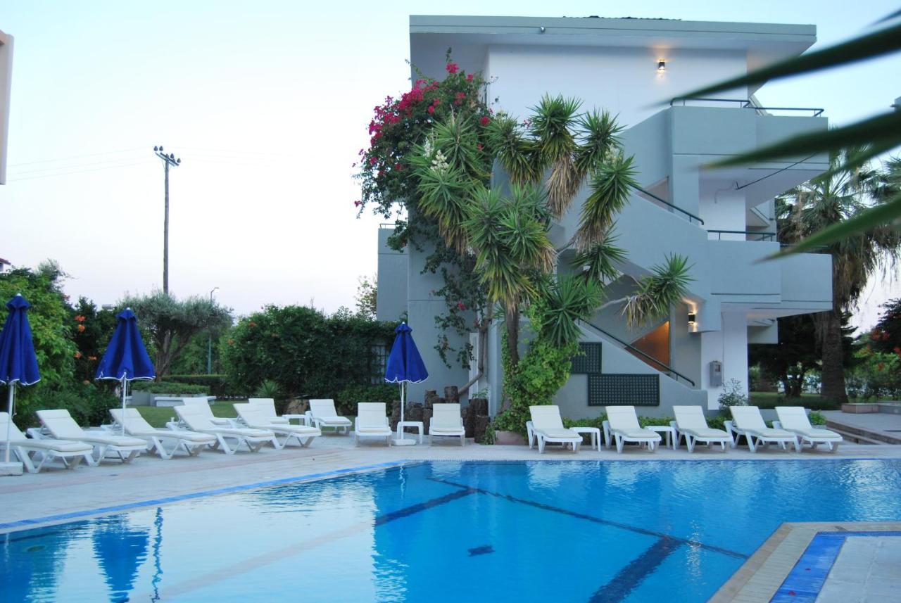 Artemis Aparthotel